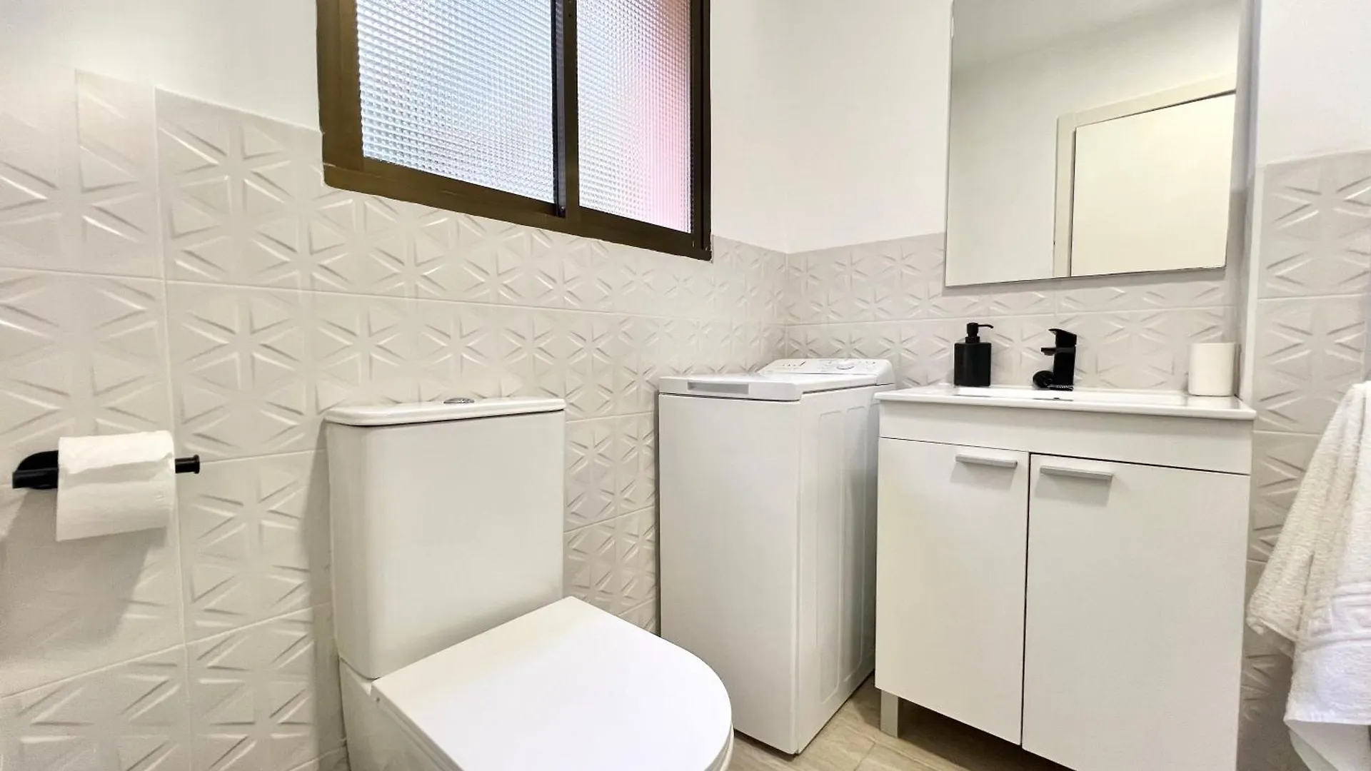 San Isidro City Center And Beach Studio Apartments Fuengirola